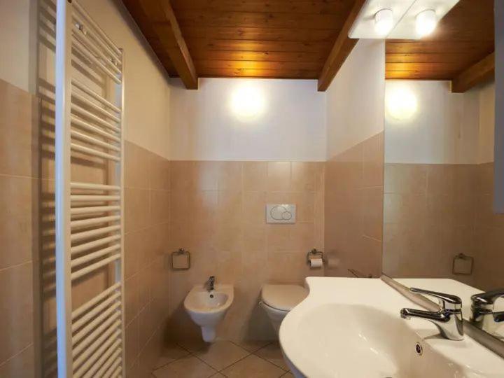 Casa Alex Villa Pianello Del Lario Exteriör bild